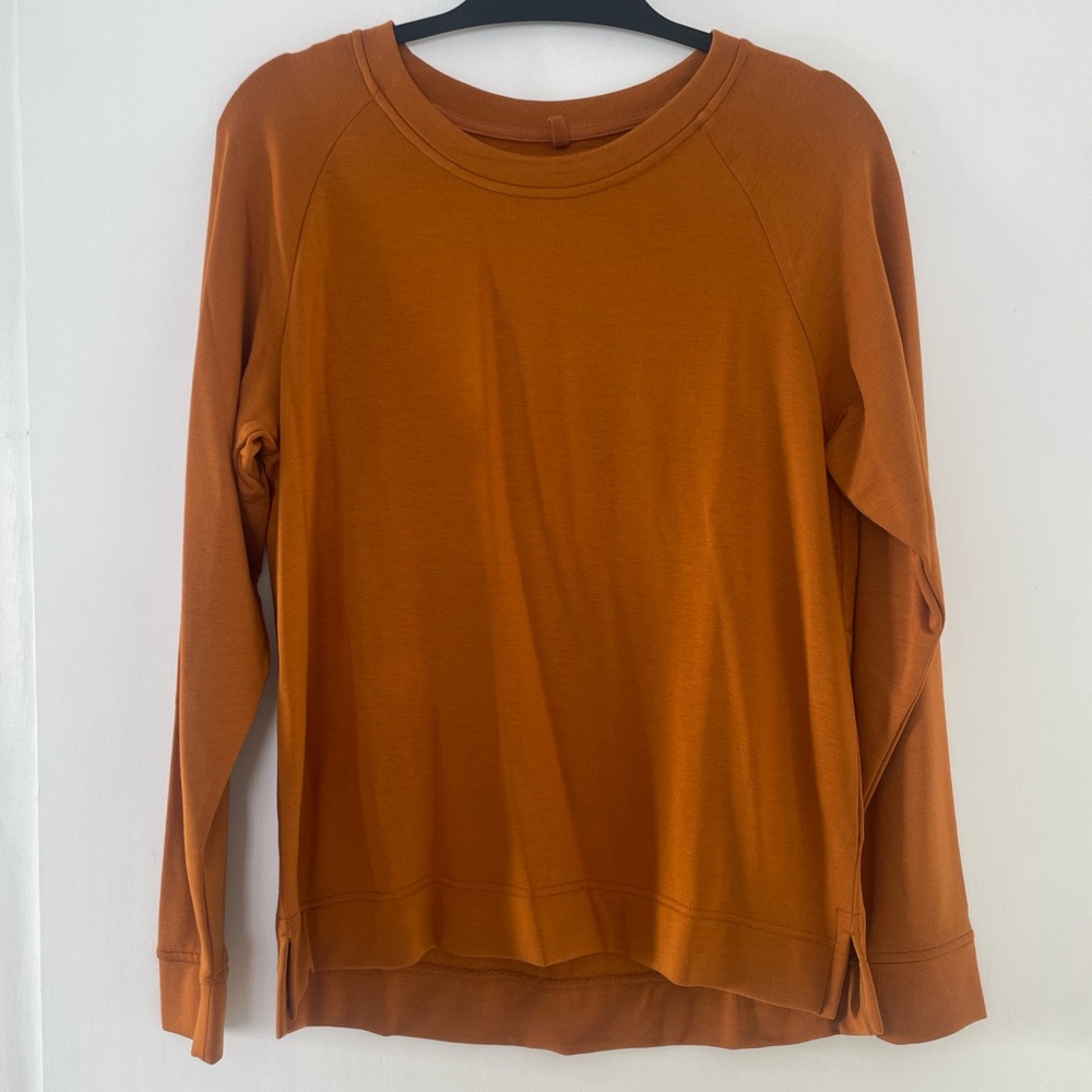 NWT Lou & Grey Crew Neck